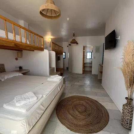 Blue In Naxos * Naxos City